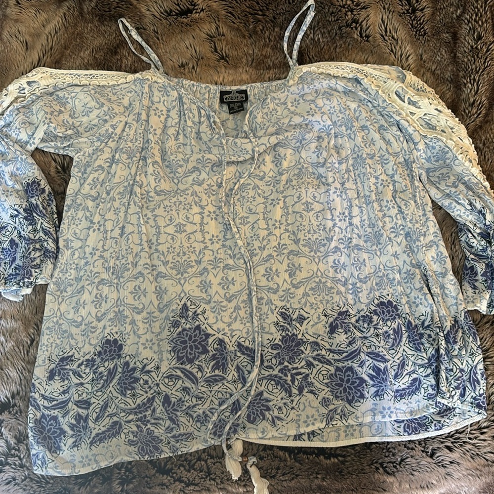 Women’s Angie cold shoulder boho top 1x